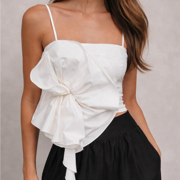 Na-Kd Tops - NA-KD White Statement Bow Asymmetrical Cami Top Size 34 (XS)